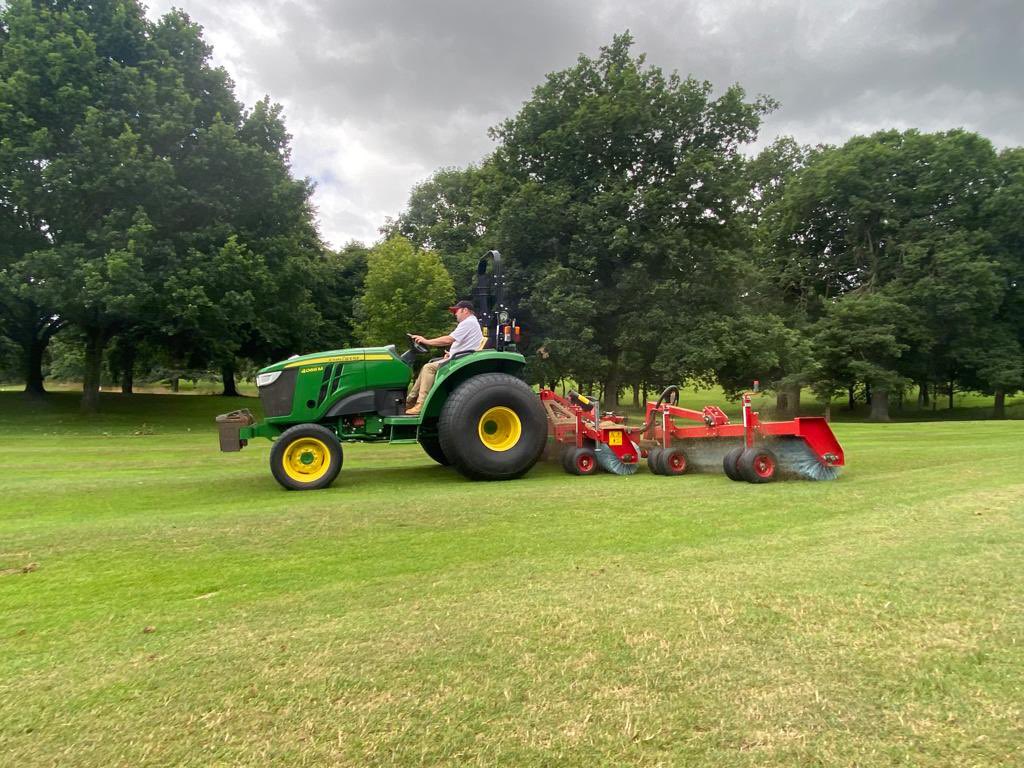 aoneill1980's tweet photo. Out with salesman @mattlewis1986 from Charlie’s Ground Care offering product training with their new demonstrator @RedeximBV TopBrush6000, contact @RedeximUK to book a demo. https://t.co/GPKmh4XKQ5