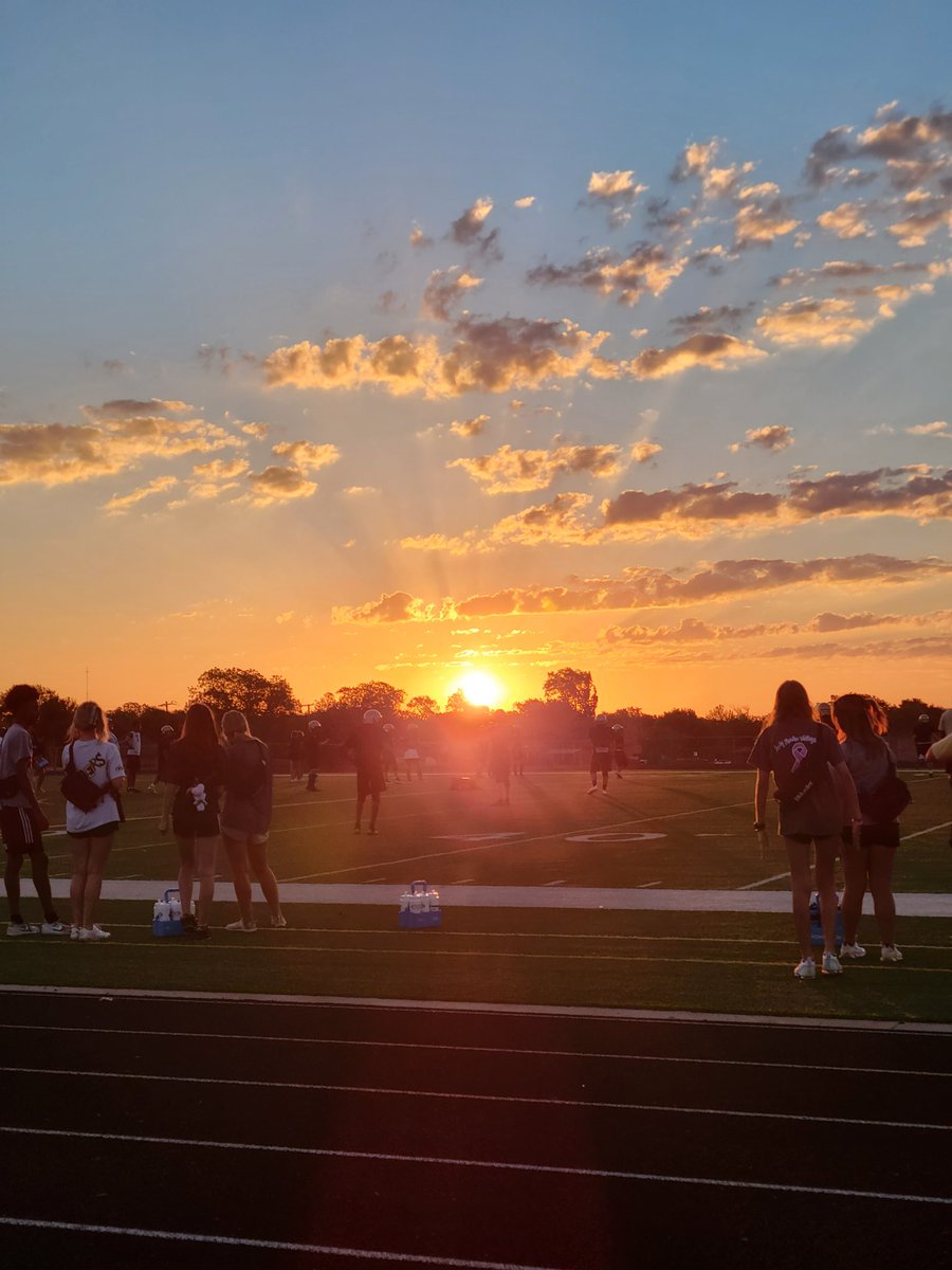 Perks of morning practice. #TexasHSFootball #ROHO #WeAreRiderAT