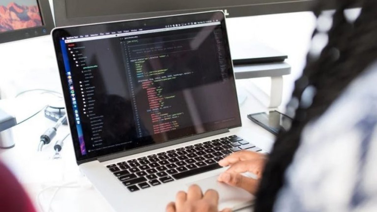 MacRAEsMarkting's tweet image. If your company needs help to jumpstart your #DomainRegistration or building an ecommerce site, #MacRAES should be your first call.Offering world-class #WebDevelopmentStrategies and real-world computing solutions.
bit.ly/Choosing_Right…