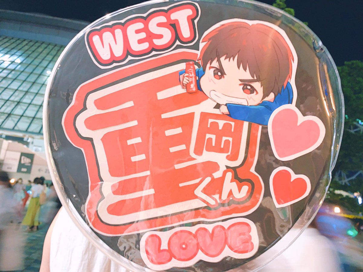 araues57's tweet photo. LINEチケを当ててくれて
私なんかを誘ってくれた神様的存在、
しずおじちゃん！ありがとう〜！！ https://t.co/1TLL0Wp9aX