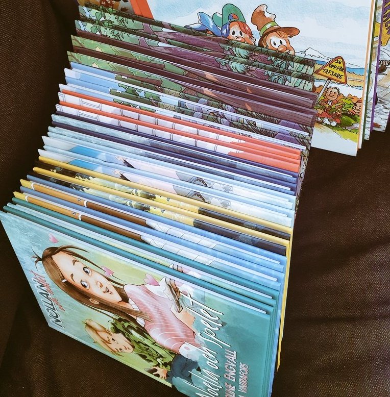 Detta läsår har vi fyllt på med spännande och viktiga barnböcker om säkerhet på nätet för högläsning i alla årskurser #nätsmart #säkerpånätet #lidskol #bo_skola