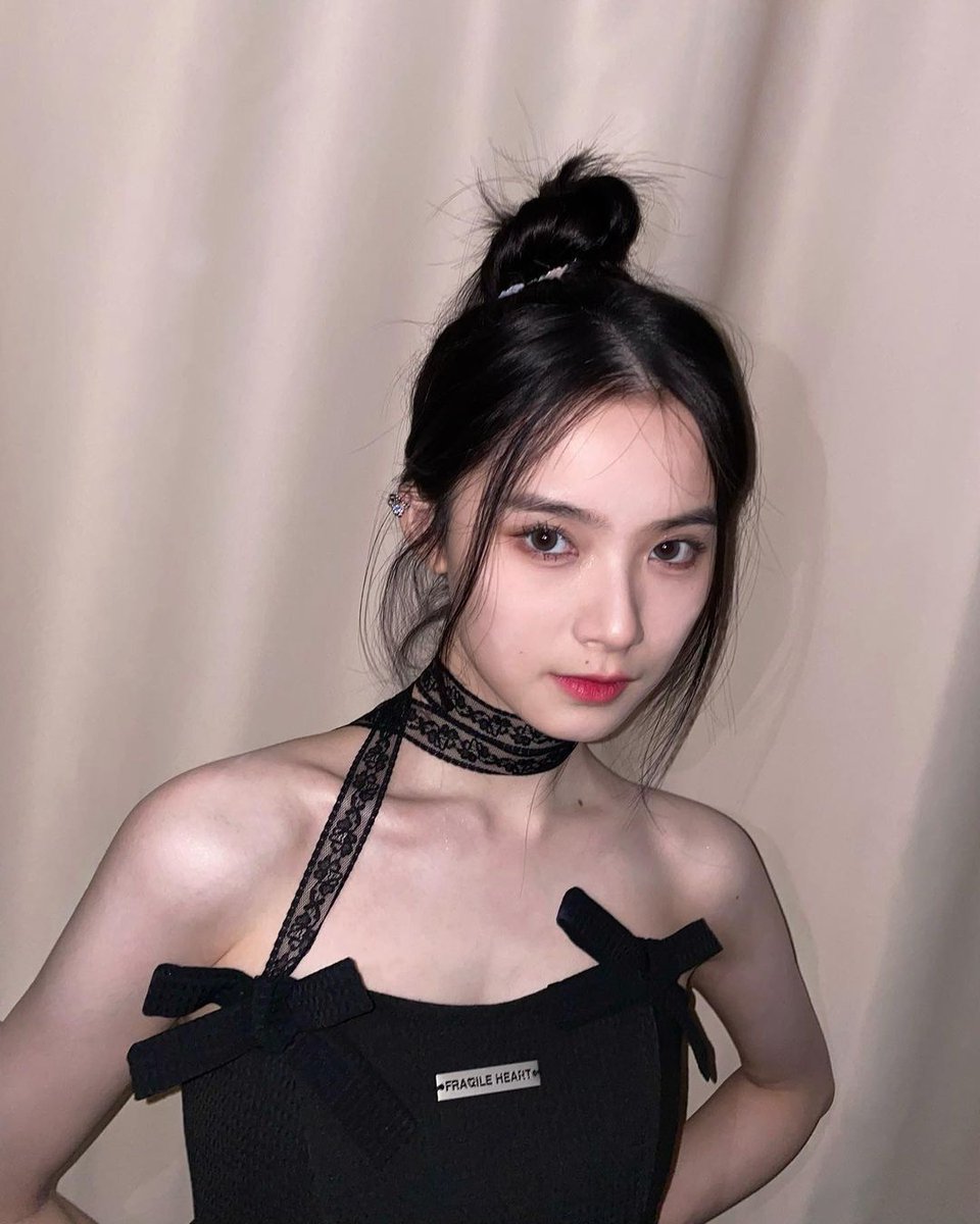 hxqprint's tweet photo. 220811 huang xingqiao ig update (1)

🪐: 🖤🖤🖤

#HUANGXINGQIAO #黄星侨 #황씽치아오 https://t.co/FfXWoXQV4U