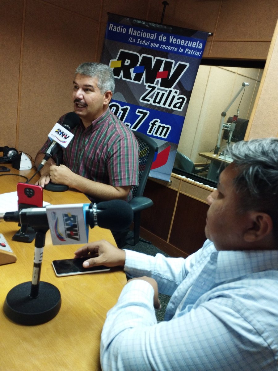 Iniciamos el programa PSUV en Linea, con el director regional de Organización <a href="/LuisEsZulia/">Luis Gerardo Caldera</a> Caldera, Alcalde del Municipio Mara; junto al periodista corresponsal de VTV, <a href="/EliecerVTV/">Eliécer González</a> González