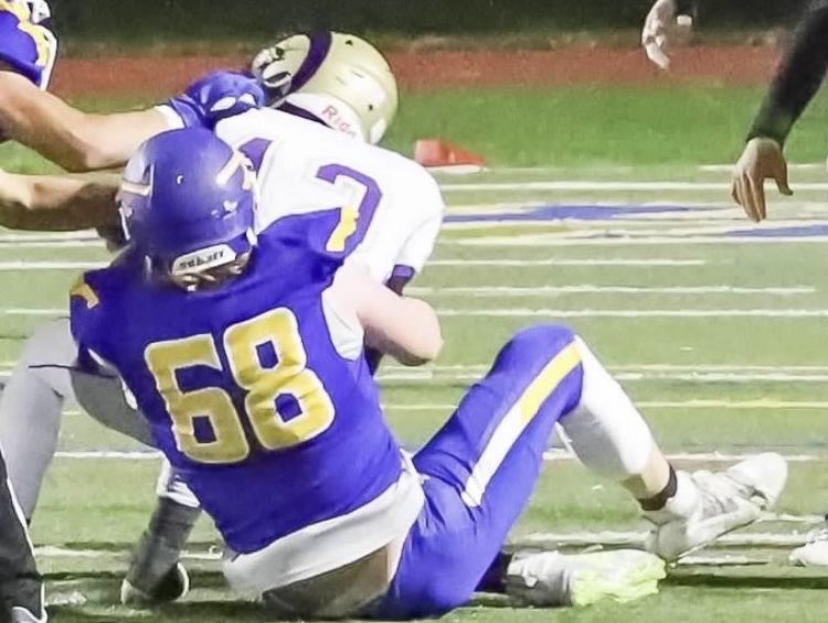 LOVE this time of year…
<a href="/MahopacFB/">Coach DeMatteo</a> student-athletes reporting to 🏈 camp at NEXT LEVEL!!! ⁦<a href="/ReillyR34/">Ryan Reilly</a>⁩ reports to ⁦<a href="/IthacaBomberFB/">Ithaca Bomber Football</a>⁩ . Ryan will CONTINUE to make OUR PAC proud… #PACFBNextLevel <a href="/MahopacSchools/">Mahopac Schools</a> <a href="/Mahopac_AD/">Mahopac Athletics</a>