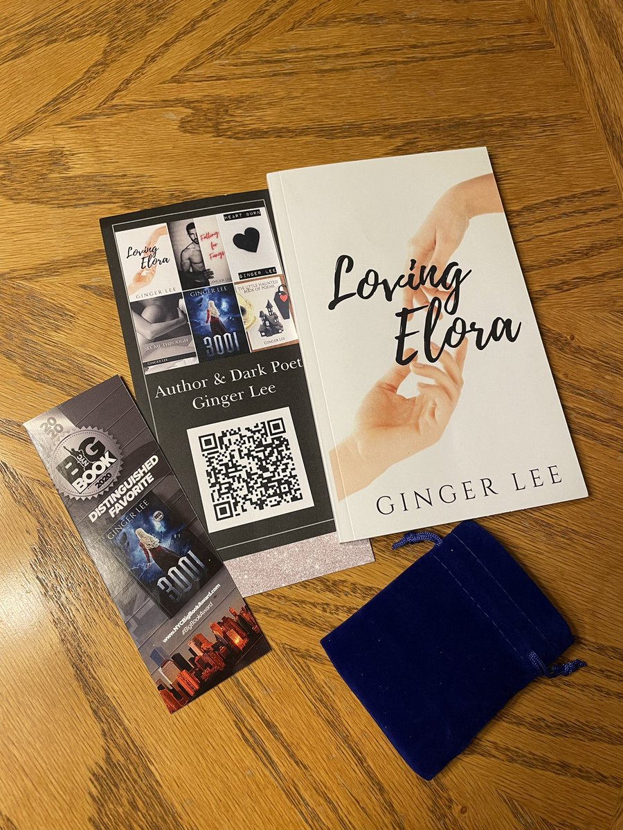 ibakeforaliving's tweet photo. Mail call! Thanks @glee_writes ! #fallingforfangs https://t.co/qBCS4ygtwm
