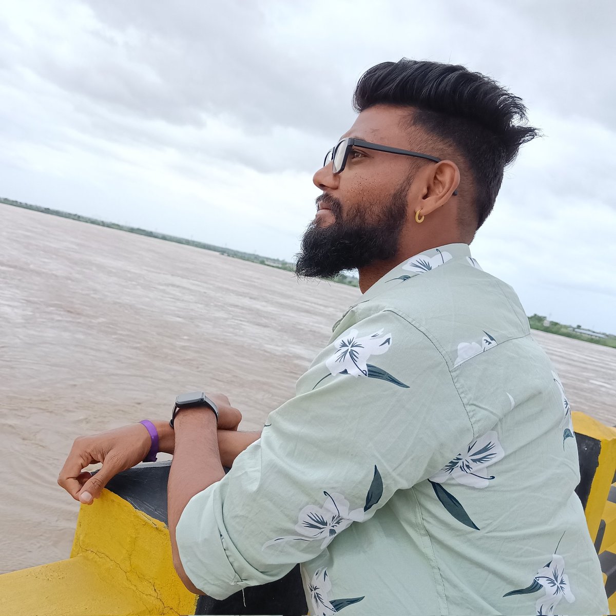 DaulatRamteke's tweet photo. #NewProfilePic https://t.co/Su3zppao7o