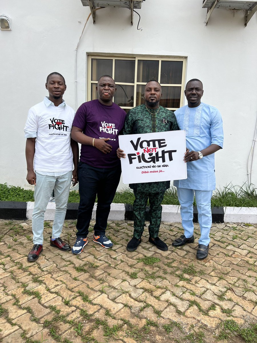 YemieFash's tweet photo. Today I attended a @votenotfight stakeholders meeting alongside the founder of @D_Pacesetters, @JonathanObatola and others. https://t.co/55AvitJpAK