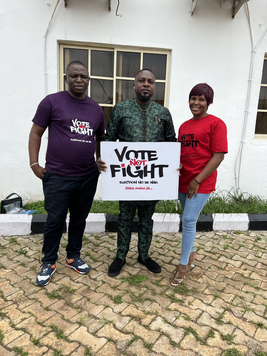 YemieFash's tweet photo. Today I attended a @votenotfight stakeholders meeting alongside the founder of @D_Pacesetters, @JonathanObatola and others. https://t.co/55AvitJpAK