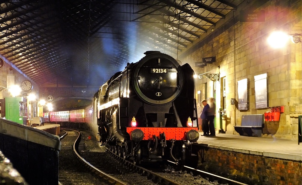 SteamRailway's tweet photo. Win tickets to the North Yorkshire Moors Railway gala! With an eye-catching line-up that includes visiting ‘A4’ No.60007 Sir Nigel Gresley and ‘Standard 5’, No.73156, it’s guaranteed to be a steam spectacular!
We have five sets of tickets to give away https://t.co/VCkm01haOr https://t.co/SUxWFR3g6J