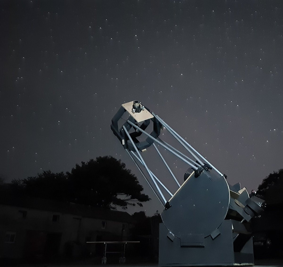 Gavin96641409's tweet photo. Got to test out the 12.25". With an uncoated mirror I could see bands on Jupiter. I have ordered better eyepieces also. #telescope https://t.co/39DDln7ERc