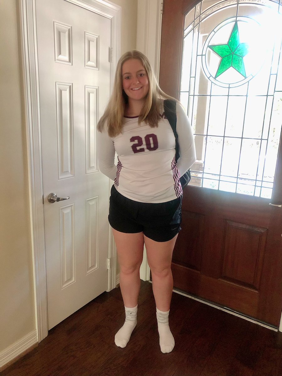 jlybns's tweet photo. Freshman year! #Bulldogs https://t.co/lat51YWcMm