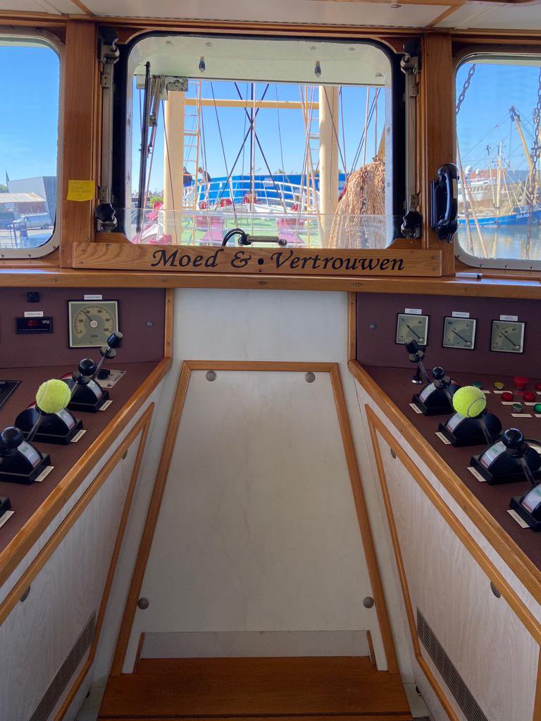 Mijn vissershart Huilt! Het ontmoedigingsbeleid van diverse politieke partijen&amp; NGOs is gelaagd!vooral na het pulsverbod ging het bergafwaarts met onze kotters.Gevolg gezinnen brodeloos en schepen worden door oud vissers van de <a href="/VCU_NL/">VCU</a> nu naar hun laatste rustplaats begeleid.