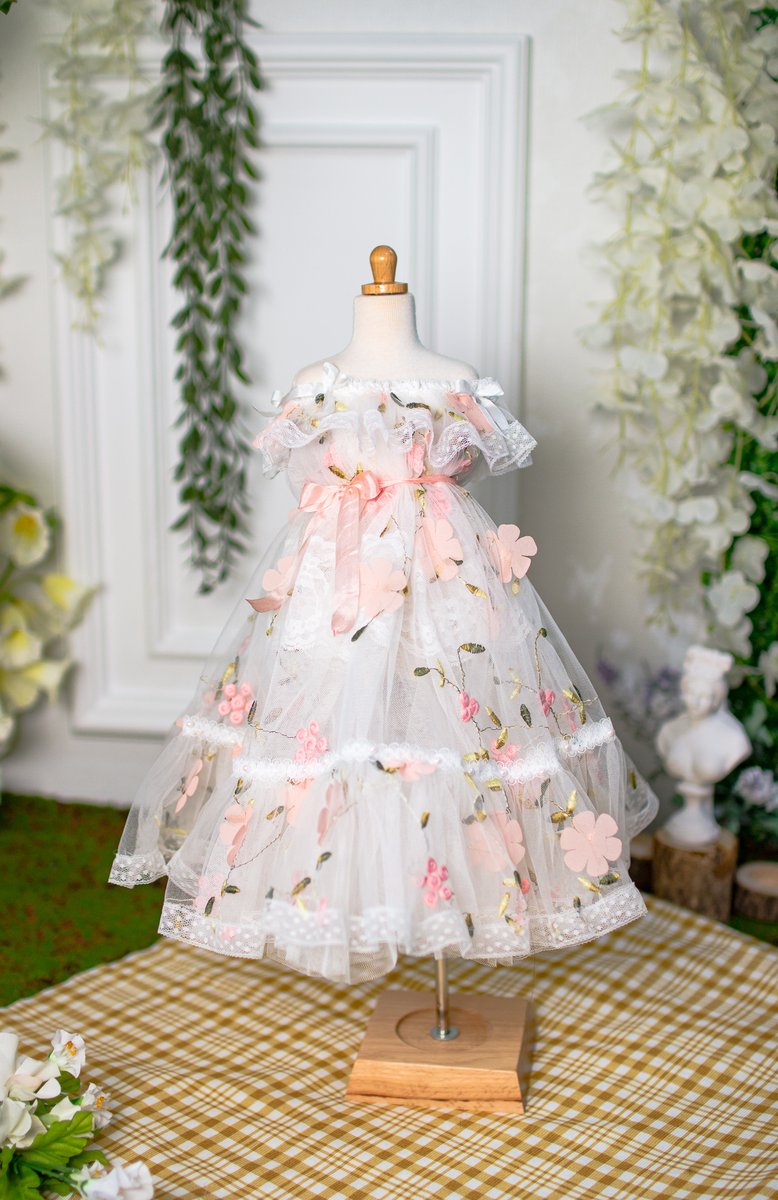 bittersweet_ZZ's tweet photo. #트인덕장터 
📌bittersweet 업데이트📌
🌸Serena Dress(Peach Blossom Ver.)🌸
✔️SD9/SD13
✔️기간한정 선주문
비터스윗의 시그니쳐 드레스인 세레나 드레스가 돌아왔어요. 잘 부탁드립니다!

❗️팔로우+RT이벤트:한 분을 추첨하여 핸드메이드 보닛을 보내드립니다.❗️
https://t.co/8gLMNeWNcW https://t.co/QQBH7fIdP6