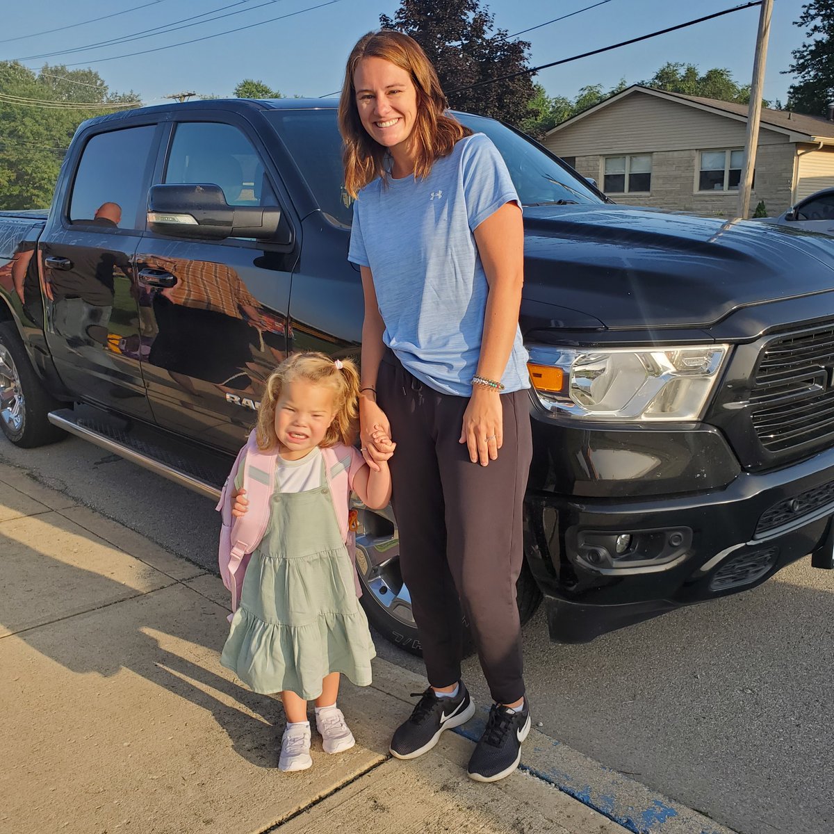 SUZIE LIPPS (@artesiansunited) on Twitter photo MARTINSVILLE SCHOOLS!
FIRST DAY!
<a href="/thechuckelem/">Smith Fine Arts</a>
<a href="/MSDMartinsville/">MSD of Martinsville</a>
<a href="/ericbowlen/">Eric Bowlen</a>
<a href="/ArtesiansUnited/">SUZIE LIPPS</a> MARTINSVILLE SCHOOLS!
FIRST DAY!
<a href="/thechuckelem/">Smith Fine Arts</a>
<a href="/MSDMartinsville/">MSD of Martinsville</a>
<a href="/ericbowlen/">Eric Bowlen</a>
<a href="/ArtesiansUnited/">SUZIE LIPPS</a>