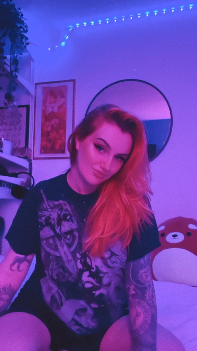 RGBabyy's tweet photo. Buy me plushies pls xxx
#smallstreamer #twitchaffiliate #twitchgirls #Trending #twitchgamer #girls #GIRLFRIEND https://t.co/OfwK7KbG1D