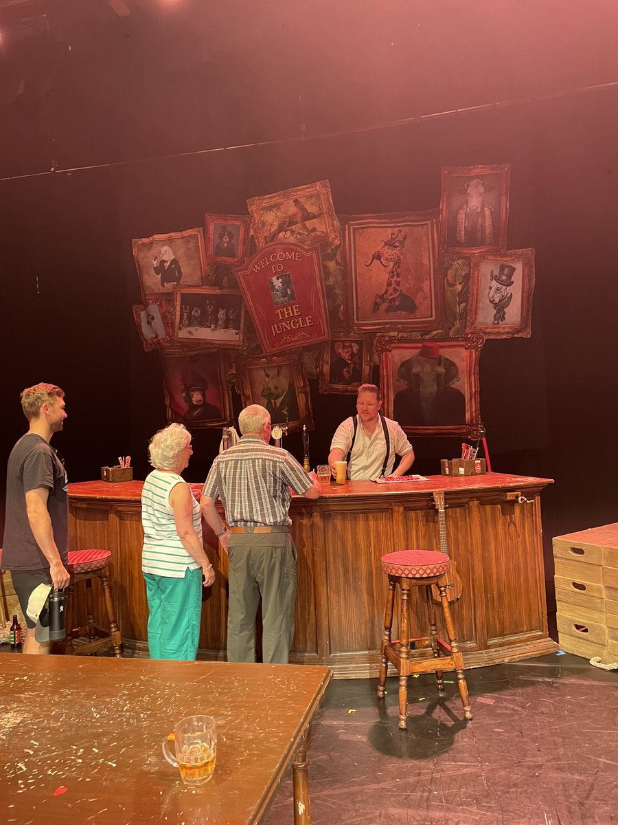 Just watched the amazing <a href="/choirofman/">The Choir Of Man</a> <a href="/edfringe/">Edinburgh Festival Fringe</a> and <a href="/AssemblyFest/">Assembly Festival</a> such a brilliant show and atmosphere..and a bunch of absolutely lovely lads!!☺️enjoy the rest of the run #daddypig 🐽😁