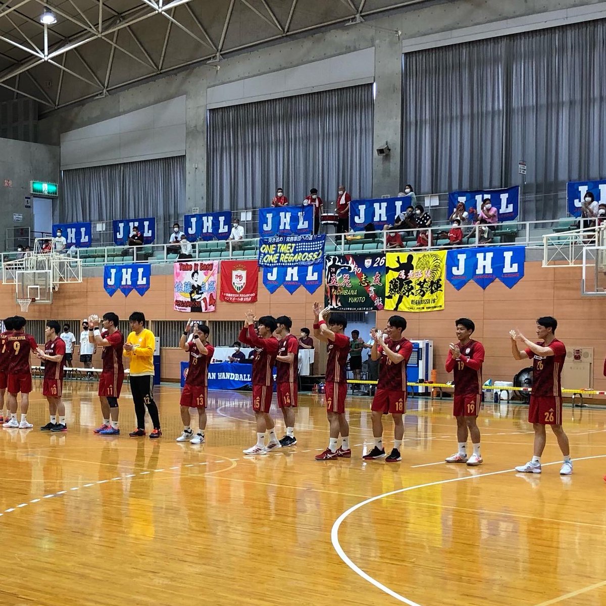 TMEJ_FAN's tweet photo. 〈ハンドボール部🤾‍♂️〉試合結果
トヨタ紡織九州🌪との対戦、25対31で敗戦😭
暑い中、会場にお越しいただいた皆さんに感謝🤾‍♂️
阿部新監督の初陣を勝利で飾れず申し訳ありません🙇‍♂️次戦も一戦必勝で頑張ります🤾‍♂️応援お願いします📣

#トヨタ自動車東日本#REGAROSSO #日本ハンドボールリーグ#JHL#宮城県#大郷 https://t.co/lGJalRZXR5