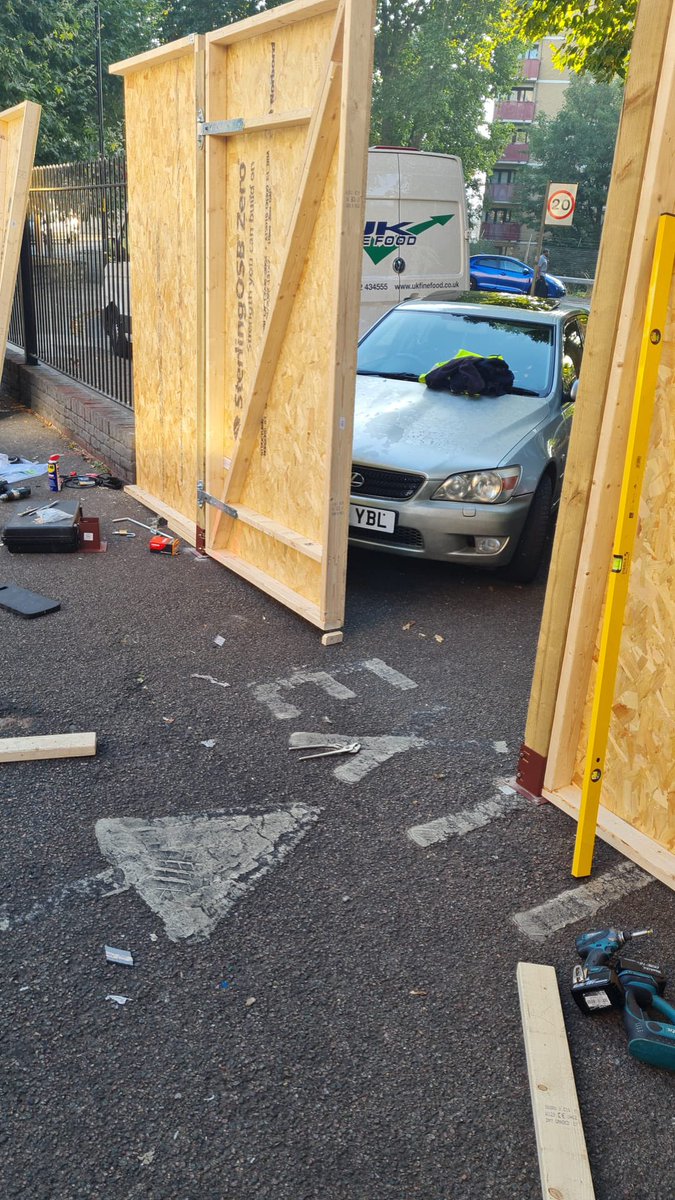 buzztify's tweet image. RT @AliquamScripto: RT @CarmenGowie: @Southwark_News 
Come and take a look at what it’s like for @PlushSe16 as a #blackownedbusiness of 20 years being forced out without any #relocationstrategy on @lb_southwark soil. @SouthwarkLabour @se16 
#community  #…