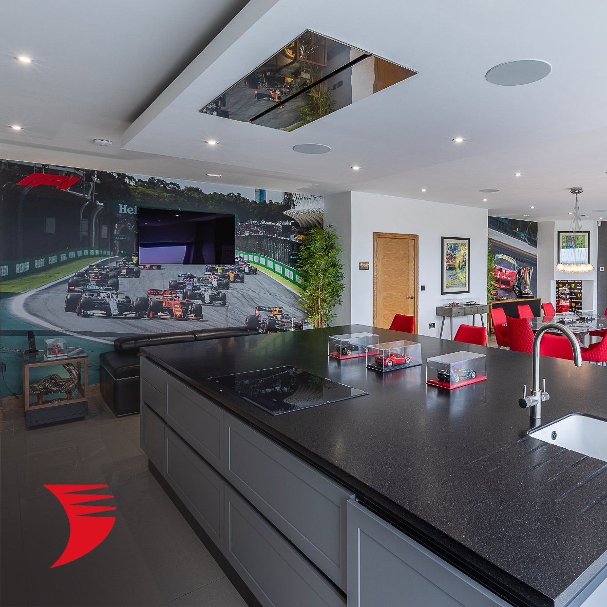 Wyrestorm's tweet photo. A Residential home with Motorsport at its heart. @HabitechLimited works with #WyreStorm's EX-35-H2 to ensure 4K video & audio are supported seamlessly to all rooms.
๐๐ป Full case study: https://t.co/H0KWM8LxTO
#AVtweeps #NetworkHD #Extenders #Signaldistribution #CaseStudy https://t.co/Vbc5gSSX5n