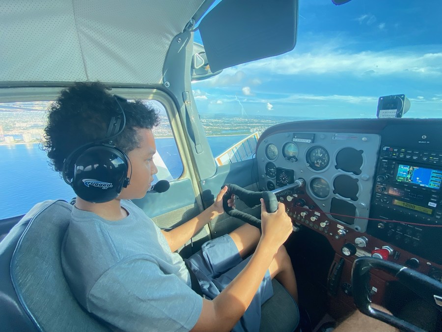 OurMilitaryKids's tweet photo. Our Military Kids is proud to announce @lockheedmartin’s donation to support over 800 activity scholarships for children and teens this year!
One scholarship covers #flightlessons for Ethan, 12, during his father's recovery! https://t.co/UQP3z7oevb https://t.co/VDkwVj6RXM