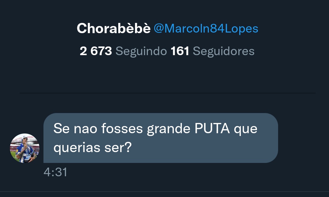 Provavelmente mãe dele para lhe dar educação