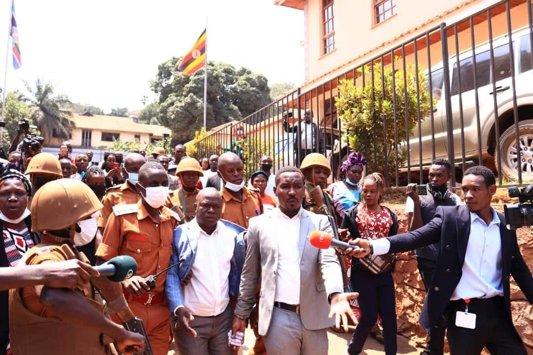 Noahmutwe1's tweet photo. It's only the almighty God that we can plead to for mercy ๐๐. it's too sad that fellow human beings have tormented us to an extent of almost begging for mercy from them๐ช. Dear Lord, remember Mercy๐
#freemrupdate
#FreeAllPoliticalPrisonersinUganda https://t.co/QNuOUU3qNL