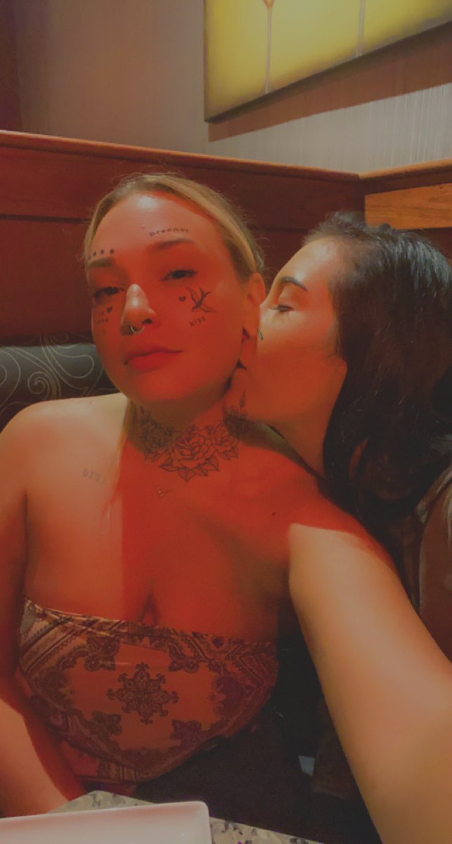 coll_kioo's tweet photo. Date night last night https://t.co/XjWx0n4gzk