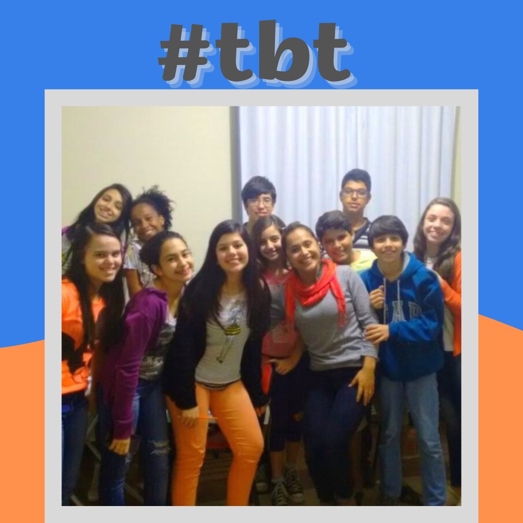 GlassSchool's tweet image. Nossa teacher Jamille com sua turminha em 2016. O tempo voa!!! 🚀

#tbt #LearningIsFun #StudyEnglish #AprendaInglês #CursodeInglês #ProgramaBilíngue #VitóriadaConquista #since1995