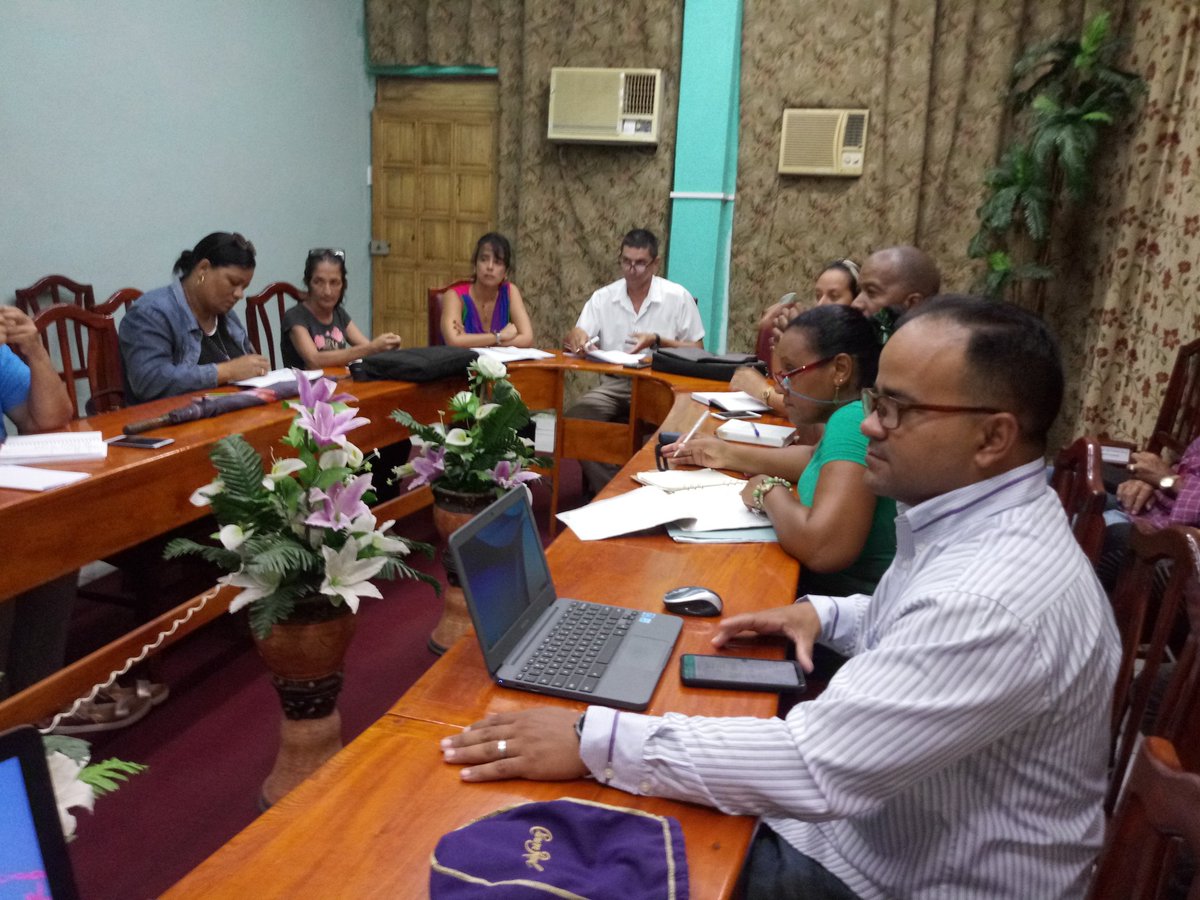 PTaguasco's tweet photo. Se reúne el Grupo Técnico Asesor de Proyectos en el municipio #Taguasco, para analizar tres proyectos de la línea económica-productiva que indudablemente aportarán al avance del territorio.
#VamosConTodo
#CEGESTA
#DesarrolloLocal https://t.co/HSIesf9AjG