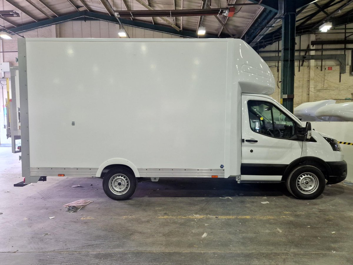 TrustFord Skeletal low frame Transit luton, for REGAL VEHICLE RENTALS LIMITED, being readied for collection, 1 of 7 in total, the rest have all been yellow..................

Thank you as always!

#notjuststandardlutons
#notjustanybody
#notjustanypartnership
