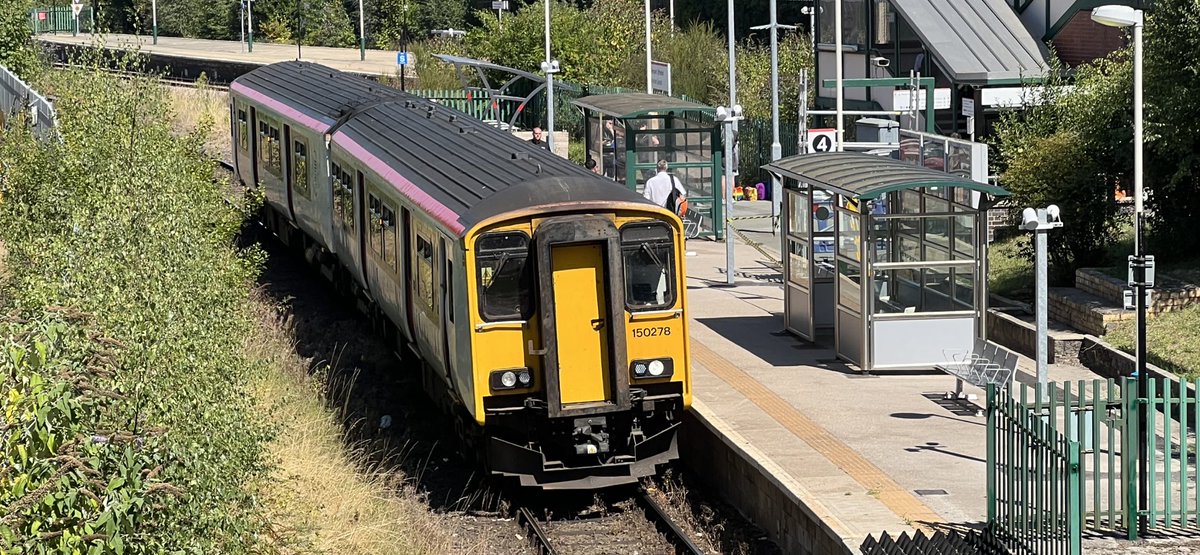 PlatformEdge1's tweet image. Hello from Wales 👋 

Wrexham General ✅

Here we see 67013 + 82316, 150278 and 158818 #Class67 #Class82 #Class150 #Class158