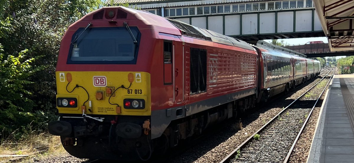 PlatformEdge1's tweet image. Hello from Wales 👋 

Wrexham General ✅

Here we see 67013 + 82316, 150278 and 158818 #Class67 #Class82 #Class150 #Class158