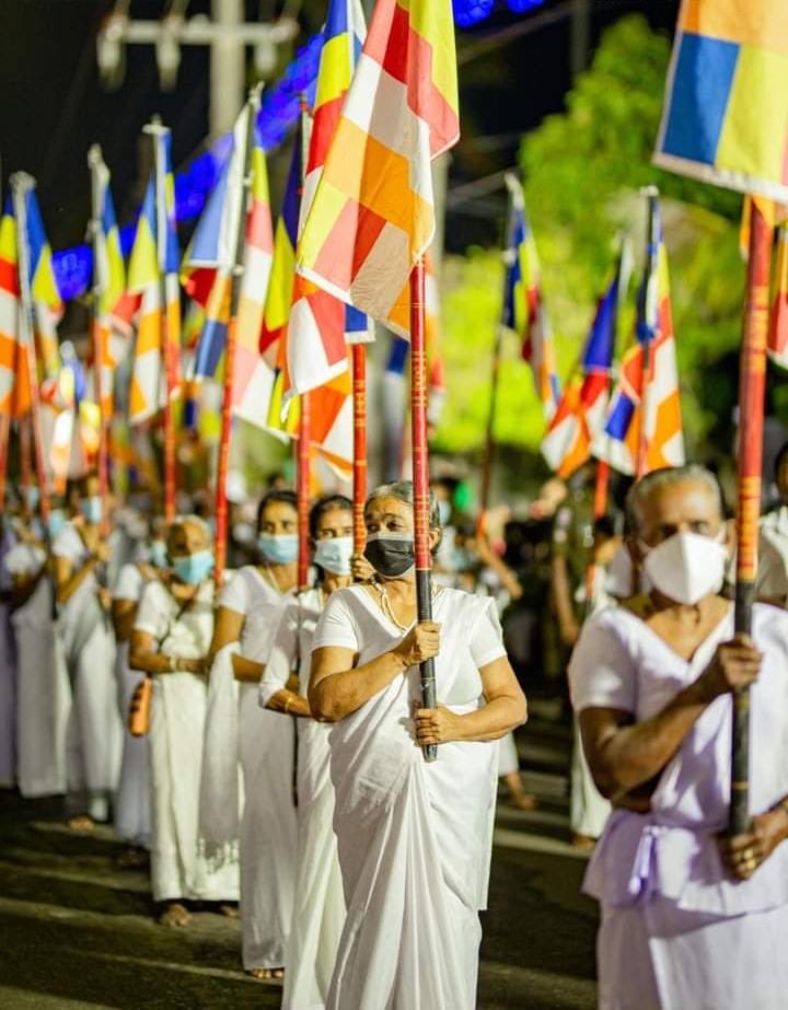 ranilhap's tweet image. Esala Perahara Deviniwara..