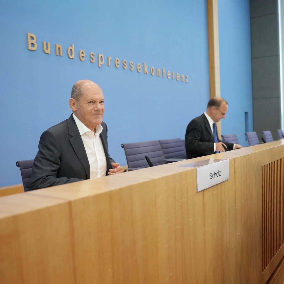 [情報] 蕭茲反對歐盟禁止俄羅斯人入境