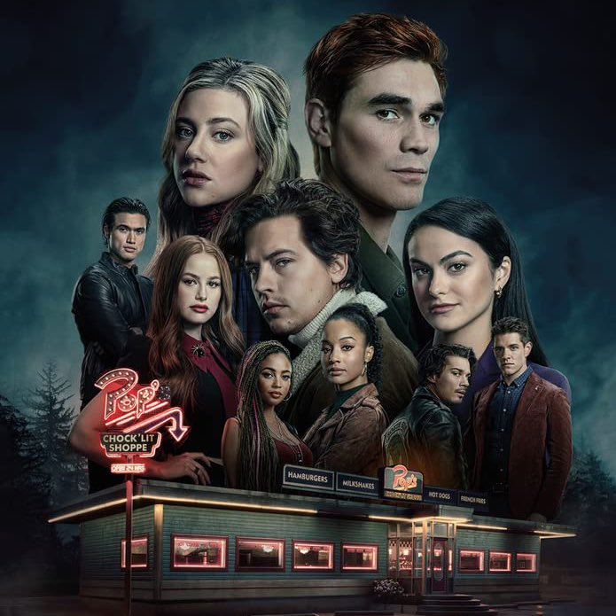 PopCrave's tweet image. #PLLOriginalSin executive producer Roberto Aguirre-Sacasa reveals that 'Pretty Little Liars' and 'Riverdale' exist in the same universe. 

🔗: tvline.com/2022/08/11/pre…
