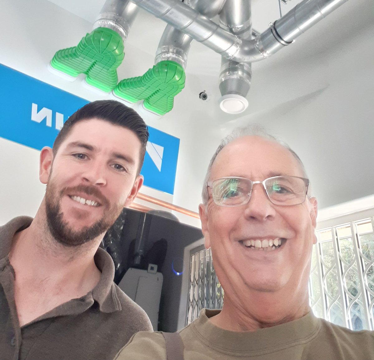 eric_hawkins9's tweet photo. Visited @H2ec0 for there official opening new showroom and offices,met up with @cousins_pete to share more of my experience of solar thermal stores, who also has one, 500 litres,now needs to install the SH Viessmann tubes, he was able to buy cheaply. This is Ash, a PV installer https://t.co/BotDqk4SgY