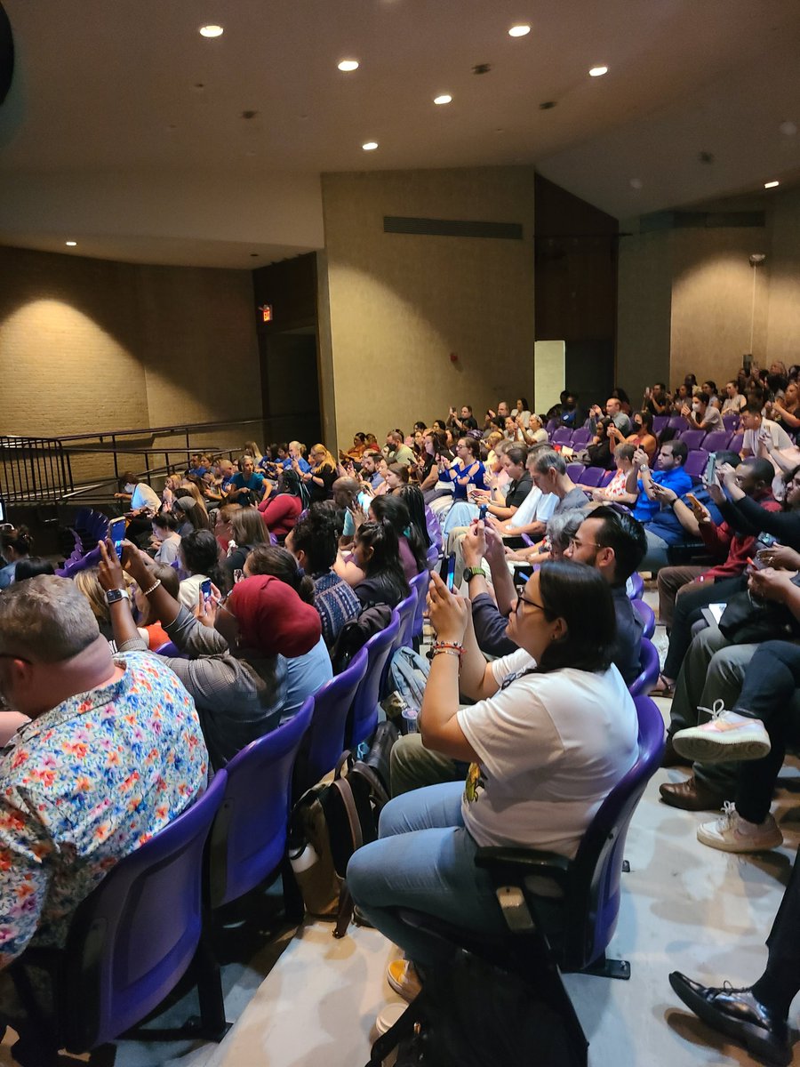 SAISD World Languages, RLA, and ESL curriculum day commences with amazing teachers! #WhateverItTakes #saisdfamilia <a href="/SAISDBilingual/">Dual Language , ESL & Migrant, SAISD</a> <a href="/SAISDRLA/">SAISD Reading-Language Arts</a>