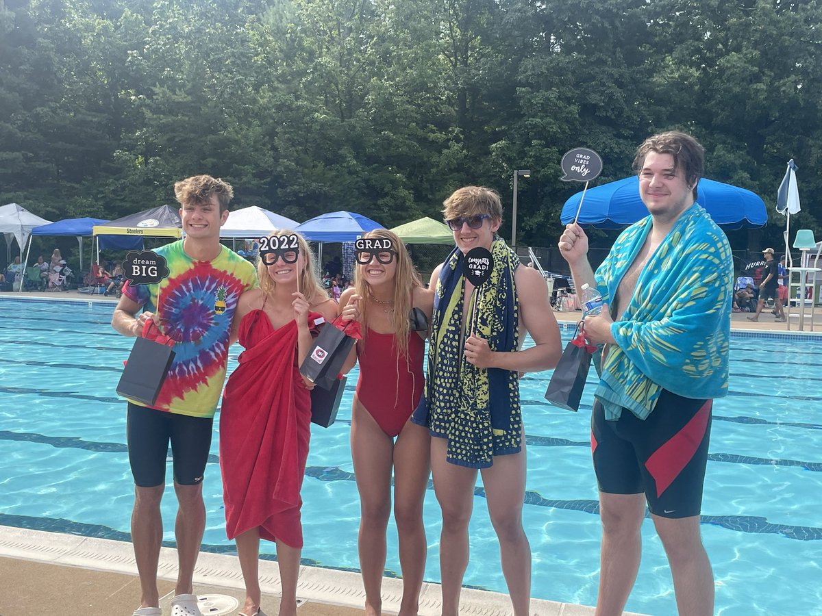 SwimRSTA's tweet photo. Good luck to our high school graduates! We celebrate the years you have spent cheering, swimming, and even coaching. Thank you! We wish you all the best in your future. https://t.co/yAwMddDBzN