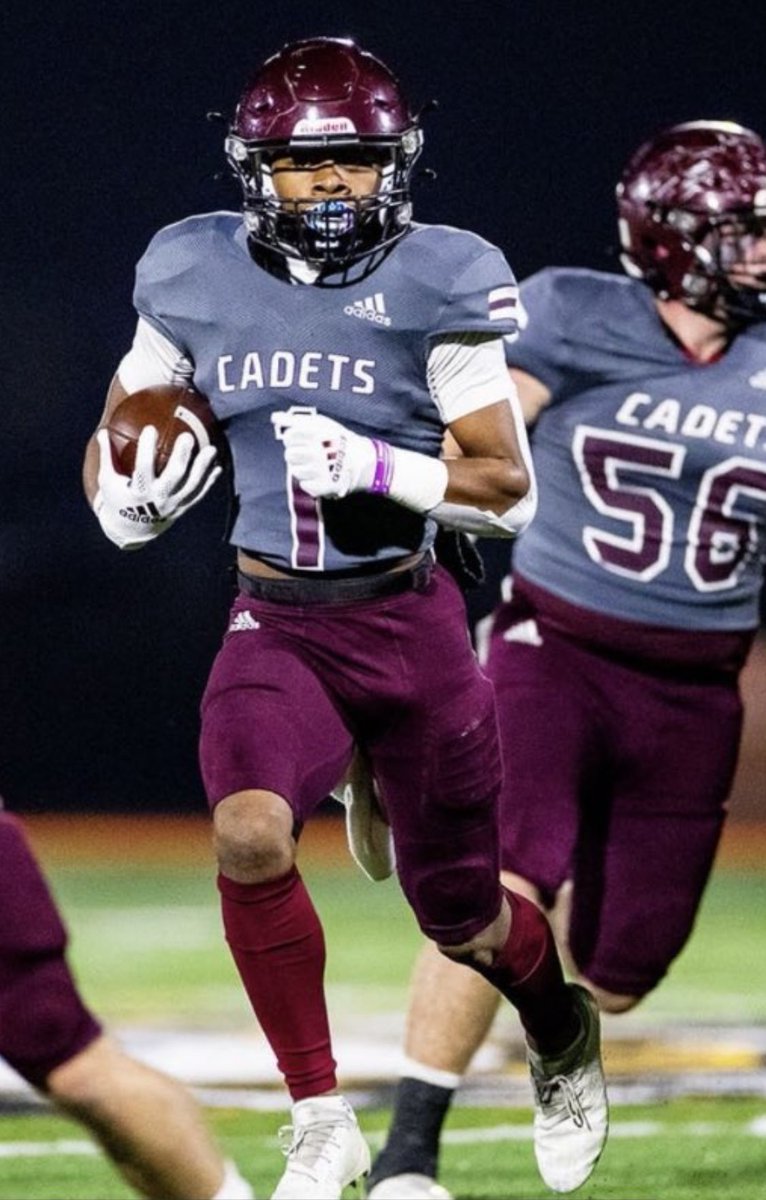 TheBC400's tweet photo. Congrats to #thebc400 seniors Za’Quan Bryan &amp; Cole Semien, who were named to the Ga. High School Football Daily Preseason All-State Class AAAA Team! Bryan, who was chosen as an athlete, also was named Best Player in Class AAAA! Semien was chosen as a defensive lineman! #Savannah https://t.co/kMLWUkrpqT