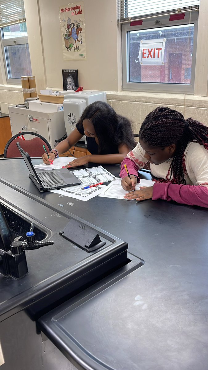 Louisville High School tweet media