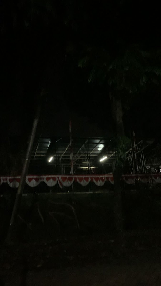dianaaapl22's tweet photo. finally MPKMB 59 SV IPB Day 1!!
bangun jam 03.30 berangkat jam 04.50 karena solat dulu di kosan dan ini masi gelap bgttt tapi gasabar jg bakal gimana acaranya yuhu terlalu excited bgttt..
#MPKMB59SVIPB 
#VOKASIIMPACT 
#TheGlimpseStoryofGatamalaAgrinawa https://t.co/zuiWkoa3bH