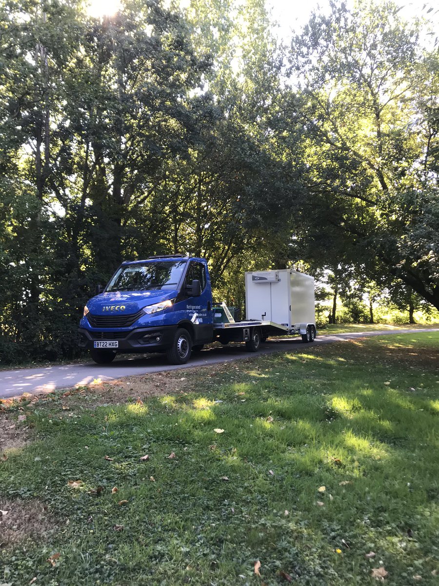 Will_Fridge's tweet photo. New beaver tail getting put to use 
#refrigeratedtrailer 
#fridgetrailer
#freezertrailer
#fridge
#freezer
#trailer
#beaver 
#newrig https://t.co/ODAxT0rQl5