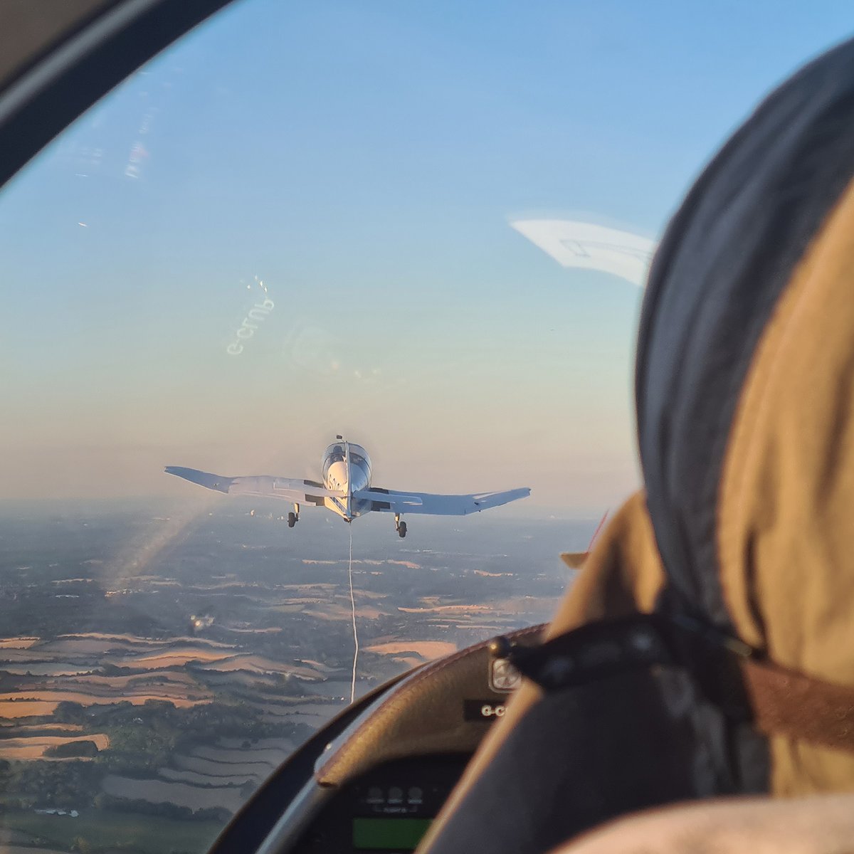 ThePDGroupUK's tweet photo. So incredible to explore the true beauty of our patch from an entirely different perspective with @lashamgliding 

#gliding #lasham #hampshire #teambuilding #flying #sunset #goodtimes #summernights #aviation #thesoaringengine #team #thepdgroup #webdirections #design #print #web https://t.co/VeGl7bgfux