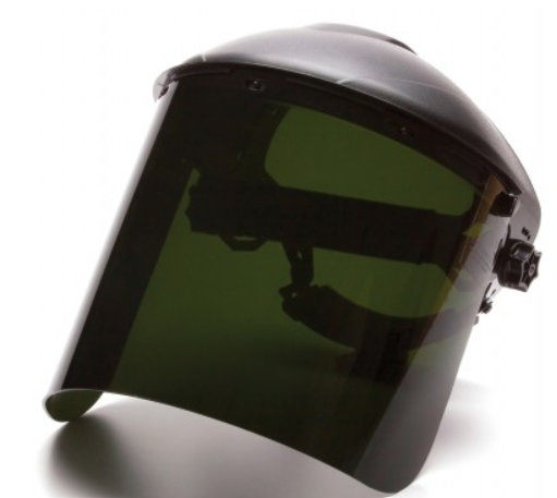llc_supply's tweet photo. Tool Box Talk: Eye Safety - https://t.co/dPOcLTu9yC