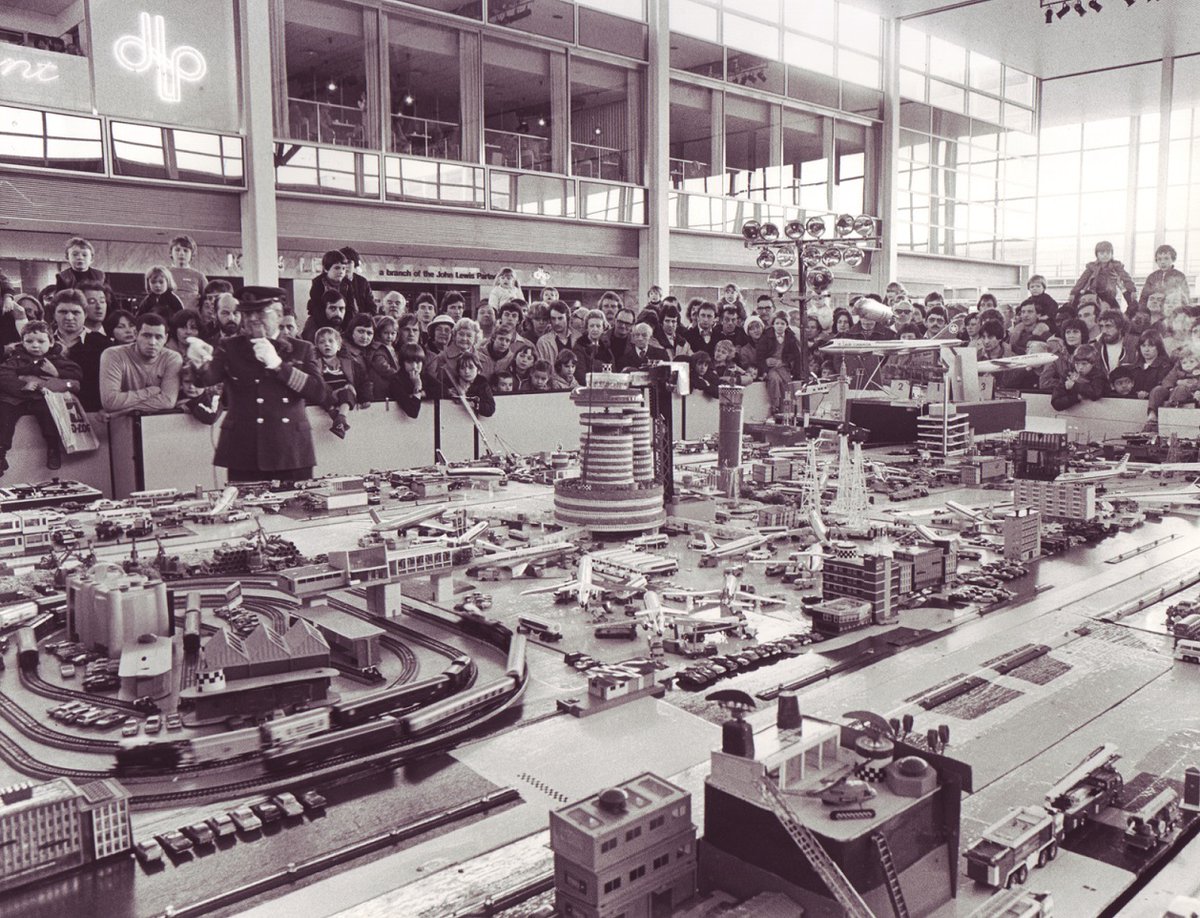 livingarchive1's tweet photo. #thatremindsme was a column in #bletchleygazette from Jan 1973 - Dec 1978. This week, no to a new airport.
Read it here : https://t.co/xsj9zlWgeG
#history #miltonkeynes #memories #placemaking #community #newtown
@CultureMK
Pic: Model #arport, #middletonhall #1980s https://t.co/JXy8nPxYYU
