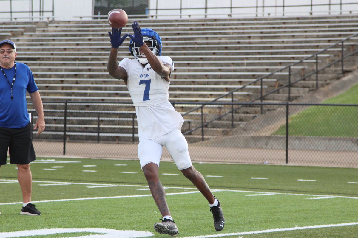 CoLinFootball's tweet photo. 2nd week of Fall camp! Pics from Practice #8 https://t.co/XZTZU0f6Rt