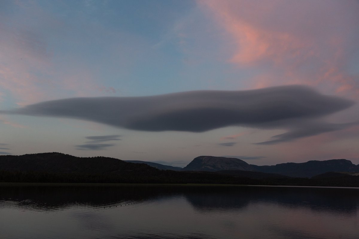 Last week I had the pleasure of checking out Gros Morne and Rocky Hr. First time I'd been there in many years. It was even more spectacular than I remembered. Snapped these amazing clouds on our first night there. #nlwx #shareyourweather #grosmorne #rockyharbour #comehome2022