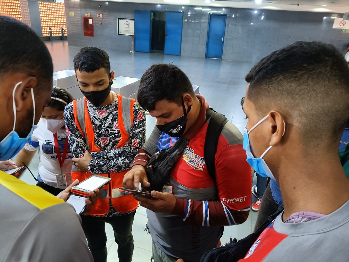 T_TicketVzla's tweet photo. Esta semana, nuestros equipos técnicos de #T_Ticket estuvieron desplegados en todas las áreas de las estaciones del @CAMETROVALENCIA para garantizar la continuidad operativa del sistema. 
#VenezuelaEnDesarrollo #RenovacionProfunda
Con esfuerzo propio! https://t.co/FG7a03gMbp