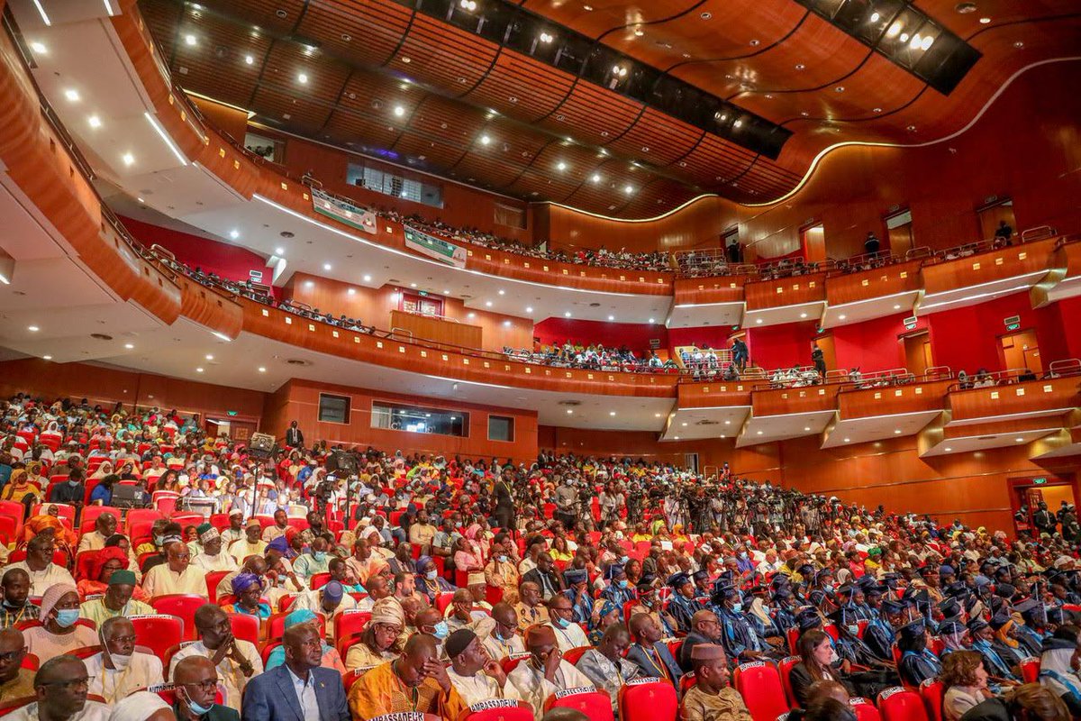 C’est avec un enthousiame renouvelé que je préside la cérémonie solennelle de distribution des prix aux lauréats du Concours général ; parce que c’est le rendez-vous de l’excellence qui met à l’honneur depuis plus de 50 ans nos meilleurs élèves des classes de 1ère et de Terminale