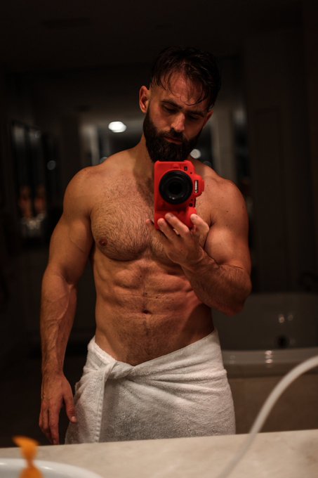 Towel Tuesday on a Thursday? Who cares 👀 https://t.co/8pOjXjRqj8<a href="/tag/abs"class="tags"><span>#abs</span></a><a href="/tag/muscleworship"class="tags"><span>#muscleworship</span></a><a href="/tag/powertop"class="tags"><span>#powertop</span></a><a href="/tag/musclebottom"class="tags"><span>#musclebottom</span></a><a href="/tag/musclegod"class="tags"><span>#musclegod</span></a>